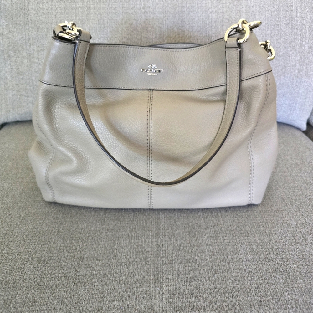 NEW - COACH - Lexy Pebbled Leather Shoulder Bag in FOG